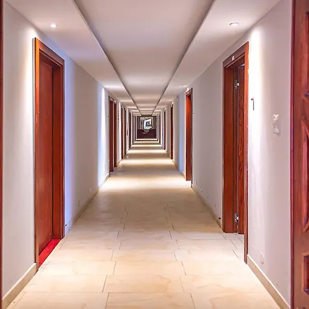 Hotel Mirabel