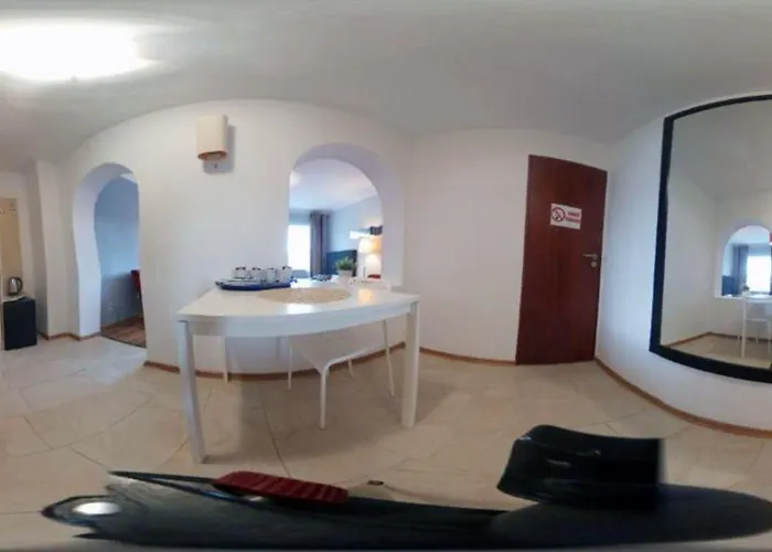 Mirabel Jastrzębia Góra